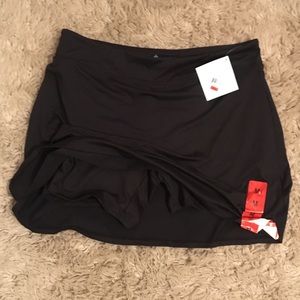 NWT Tranquility Black Skort Sz M